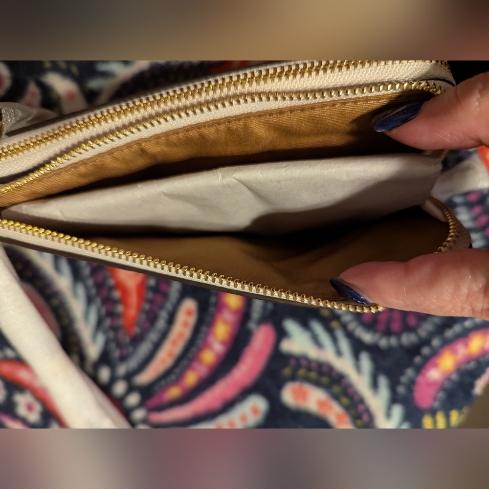 Coach NWT Cream Double Zip Wristlet - Picture 11 of 11